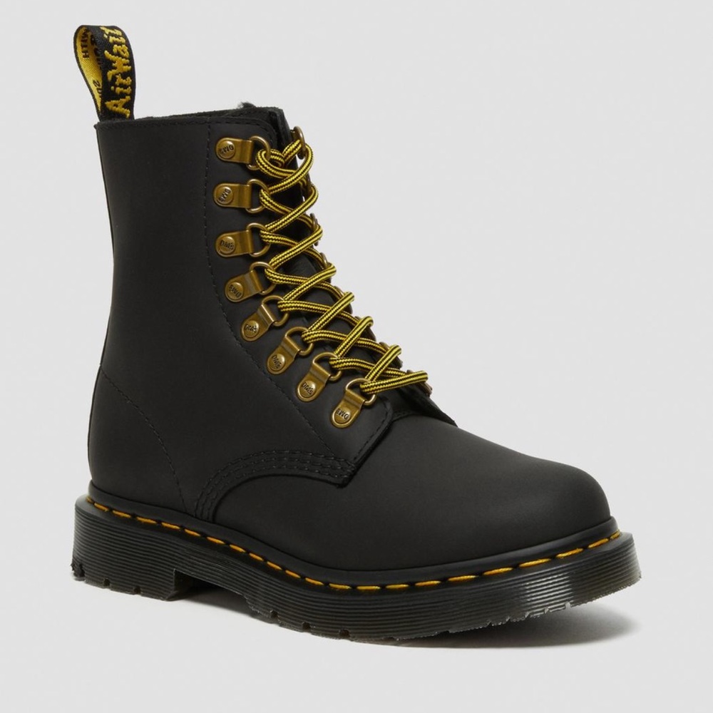 1460 PASCAL DM'S WINTERGRIP LEATHER LACE UP BOOTS